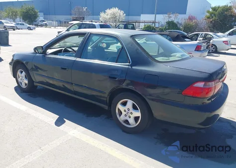 1999 Honda Accord Ex V6 z USA, uszkodzony, nr VIN 1HGCG1651XA010057
